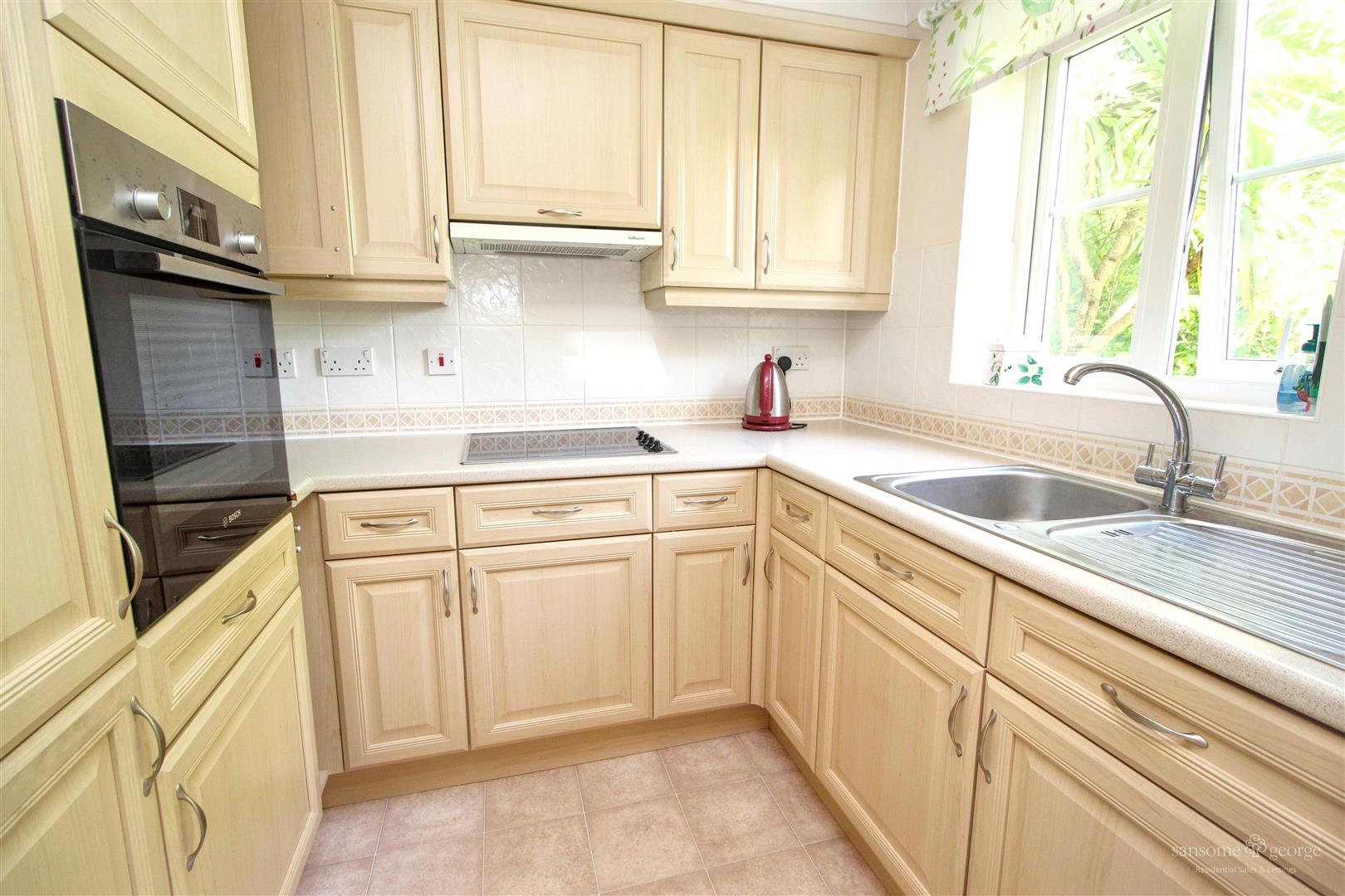 Bath Road, Calcot, Reading